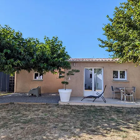 Casa de Férias Maison Independante Avec Terrasse, Jardin & Parking Prive Hérépian